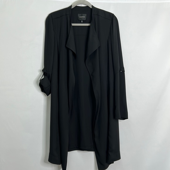 Aritzia Babaton long sleeve flowy padded shoulder pocketed trench coat jacket - Picture 2 of 14